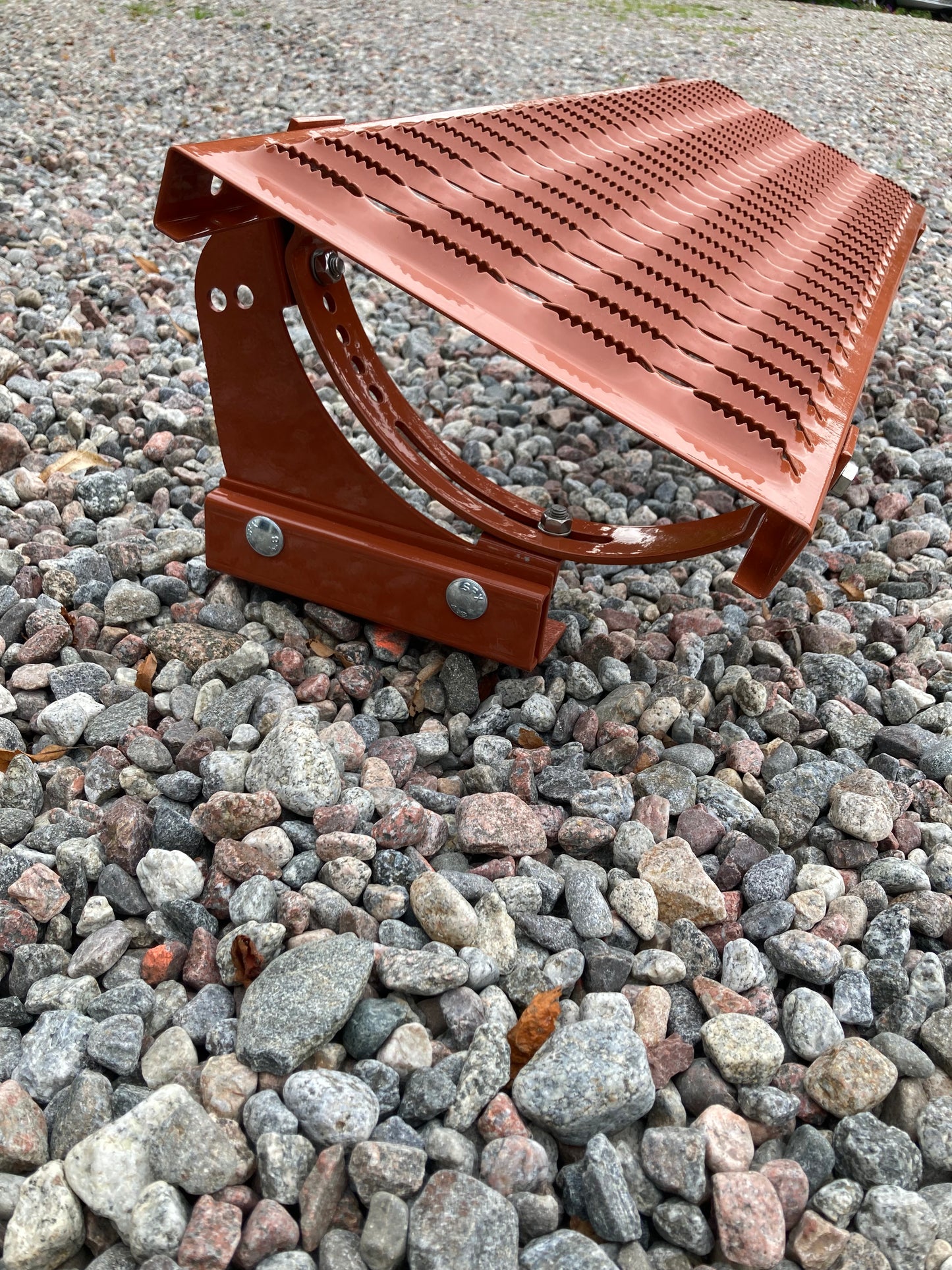Takbrygga , taksteg , sotarbrygga till bandtäckt / falsat plåttak 600 mm